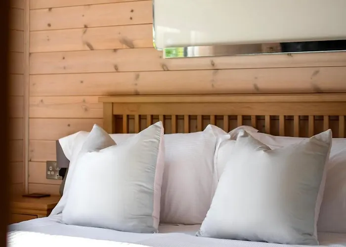 Chalé Kingfisher Riverdale West Tanfield